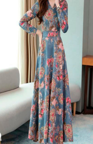 long sleeve V-neck dress